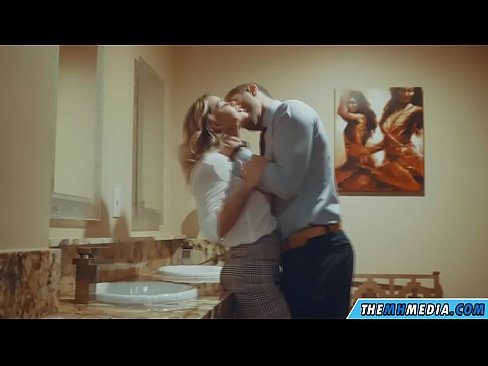 ❤️ Döşlü sarışın sizi ictimai tualetdə aldatdıqda ️ Sikişmə bizdə az.tubesexer-com.ru ❌️❤